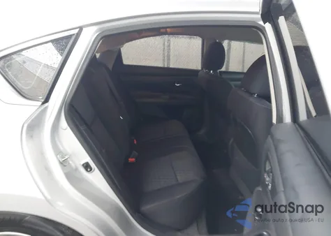 2017 Nissan Altima 2.5 S z USA, uszkodzony, nr VIN 1N4AL3AP1HC472040